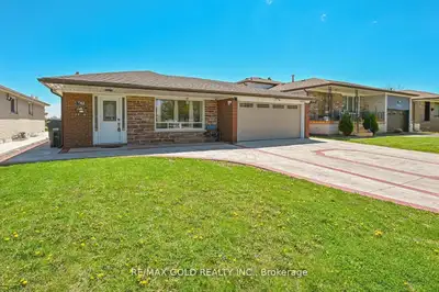 One room sharing for rent $500 Shared bathroom and kitchen as well