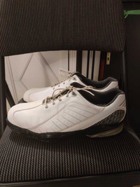 Mens golf shoes size 11.5