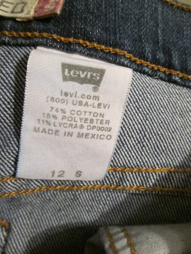 Levi's 512 jeans in Women's - Bottoms in North Bay - Image 7