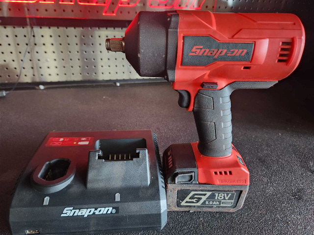 Snap on ct9050 18v impact in Power Tools in Petawawa
