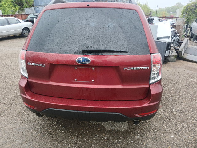 2010 forester in Cars & Trucks in Kitchener / Waterloo - Image 2