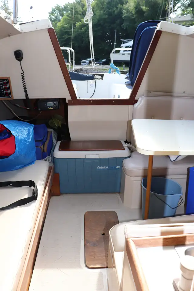 1988 Catalina 22 and trailerCA$6,000 | Sailboats | Hamilton | Free ...