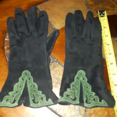 Women Suede Leather Paris Gloves 71/2 double lining, View more
