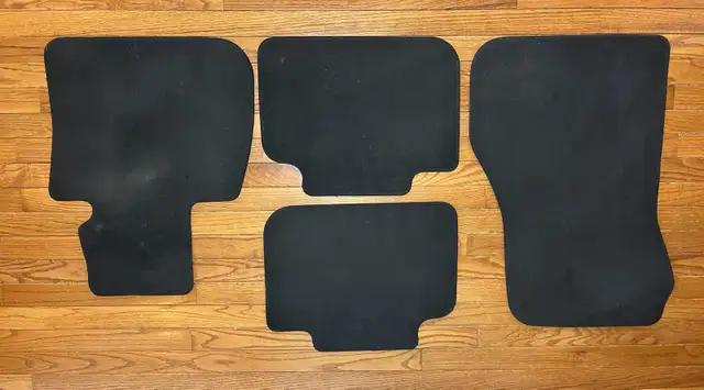 BMW X1 2017 Carpet Floor Mats in Other Parts & Accessories in City of Toronto - Image 5