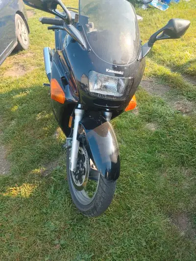 2003 kawasaki ninja 250cc Oil change, ragulator and battery done last year