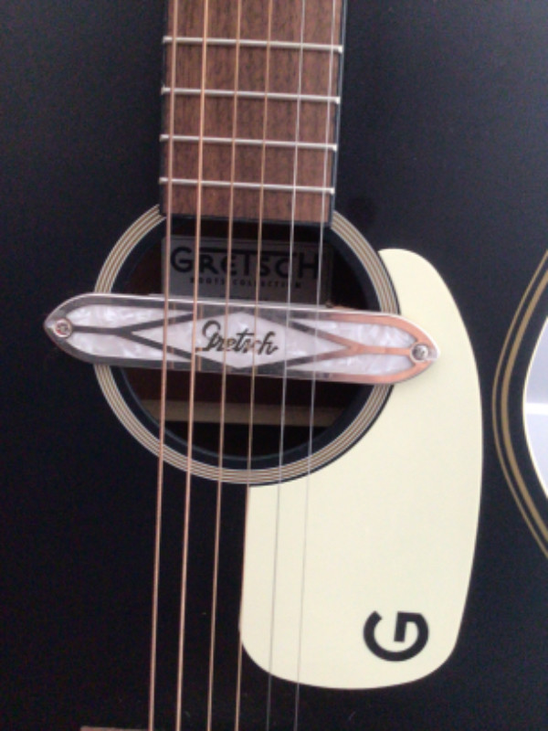 Acoustic electric 6 string parlour guitar in Guitars in Winnipeg - Image 4