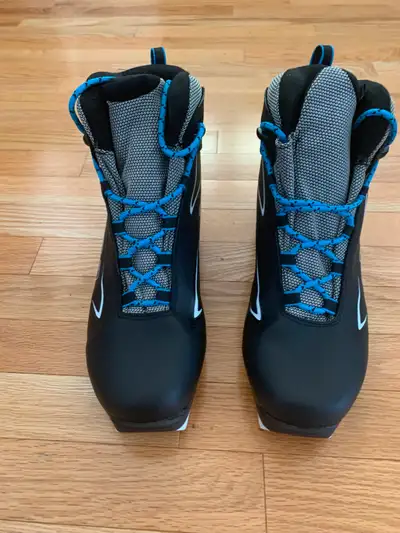 Alpina Women's Cross Country Ski Boots (Size 40 or US 8), View more