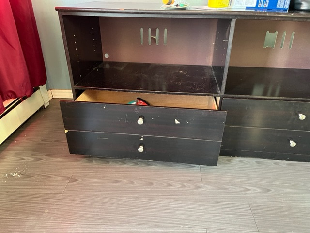 TV stand in TV Tables & Entertainment Units in Thunder Bay - Image 4