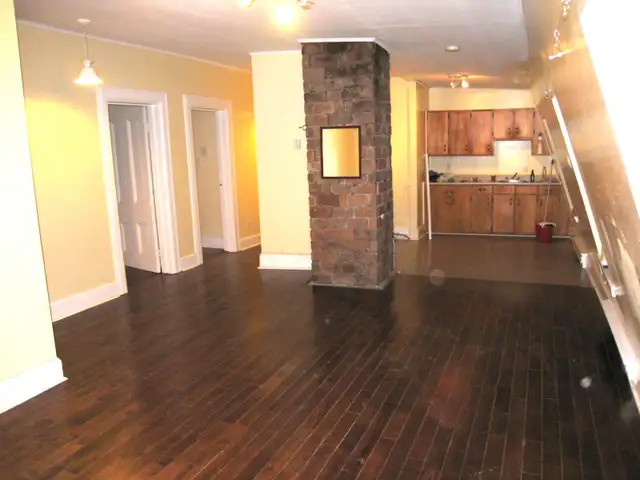 2 Bedroom 3rd Floor Apartment Downtown, Text to View, No Pets