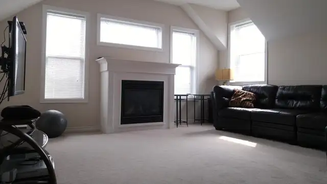 GUELPH- ROOM FOR RENT/MATURE STUDENT OR YOUNG  PROFESSIONAL in Room Rentals & Roommates in Guelph - Image 7