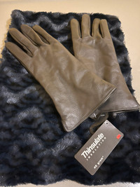 Women’s New black Leather gloves