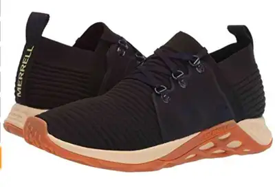 À vendre, for sale: Chausseurs de MERRELL pour les hommes, men's shoe, taille 12. Modele '' Men's Ra...