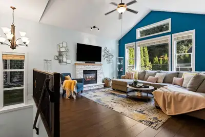 4 bed and 3 bath In promontory Chilliwack available for rent, we can either do furnished or unfurnis...