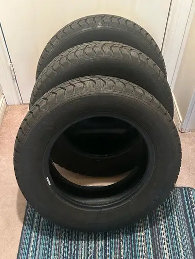 3 new tires. 235/65R17 Came off 2017 Santa Fe. Used since March 1 $200 obo