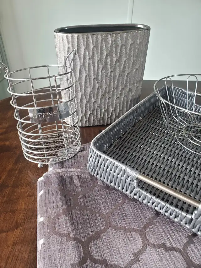Silver themed decor/ kitchen /tablecloth in Home Décor & Accents in Grande Prairie - Image 4