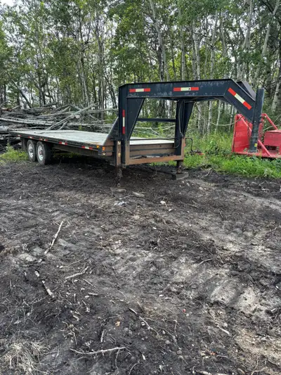 2003 double A, 22 foot, slide out ramps, jacks work good, 7 thousand pound axels, new floor in March...