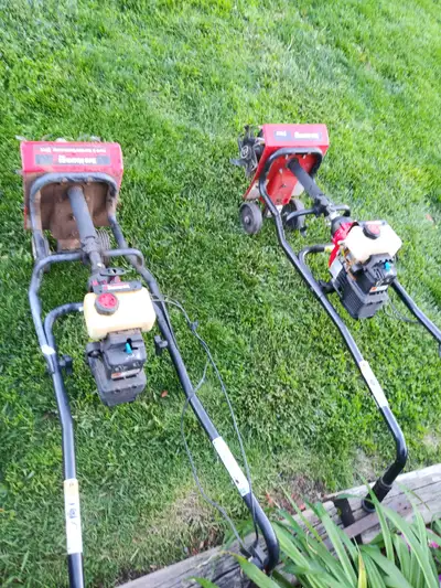 YARD MACHINES mini tiller, rototiller 31cc 2 stroke, been sitting awhile, but with fresh gas fired u...
