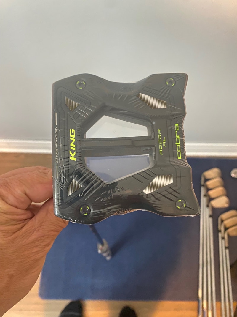 LH Cobra King Armlock putter Golf North Bay Kijiji