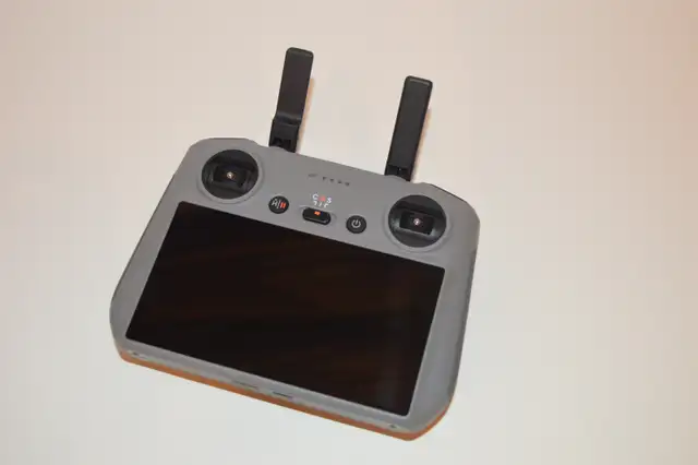 FIRM PRICE - Brand New DJI Remote Controller with screen (RC2)64230804178691120