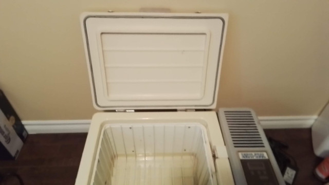 Réfrigérateur congélateur 12 DC et AC dans Autre  à Lévis - Image 4