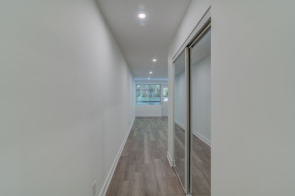 Studio Apartments Available - A louer • For Rent — photo 3