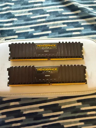 2 Ram Vengeance LPX DDR4 8 go 3000, View more