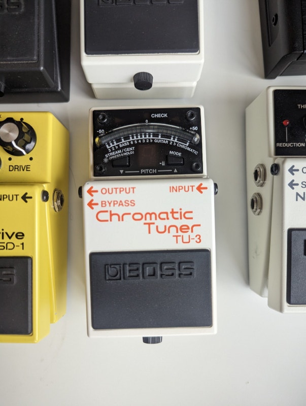 GUITAR PEDALS! TUNERS, WAH, DISTORTION, DELAY, OVERDRIVE, VOCALS Amps