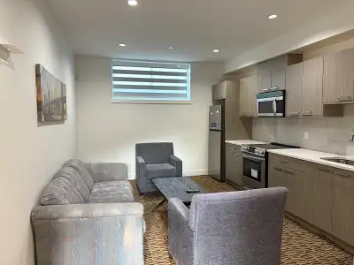 One bed room spacious fully furnished basement suite available to rent from June 1st. Close to downt...