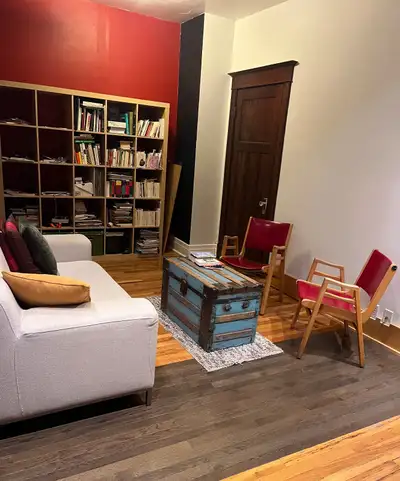 Bonjour! (English/Español/Deutsch below) Je recherche une personne pour partager avec moi mon 5 ½ da...