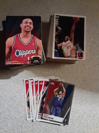 Lot de 175 cartes de Basketball des CLIPPERS de LOS-ANGELES de la NBA.....annees 90 et plus, de marq...