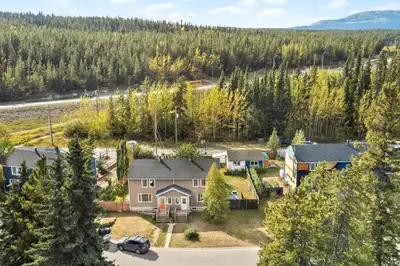 Half a Takhini duplex ready for December 1 move in. Three bedrooms, one full bathroom, half finished...