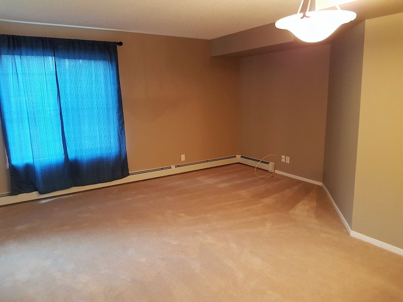 2 Bed 1 Bath Condo in Chappelle SW Edmonton Available Now Long Term