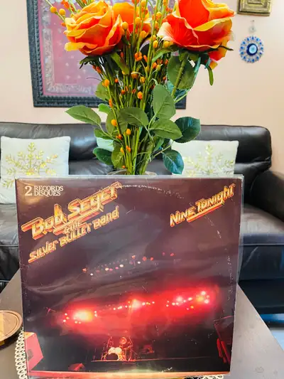 Sleeve M Media M Original Canadian Pressing