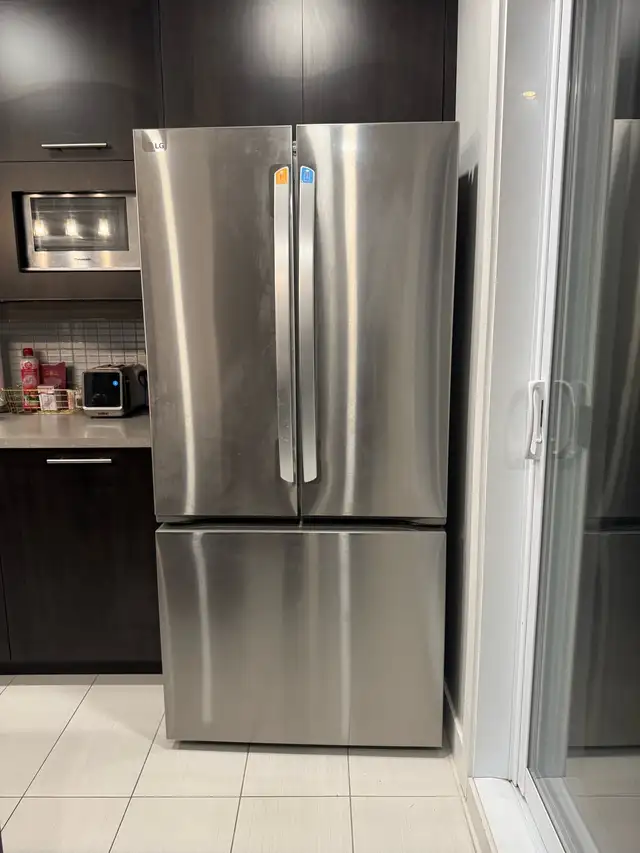 REFREGIRATEUR A VENDRE in Freezers in Sherbrooke - Image 2