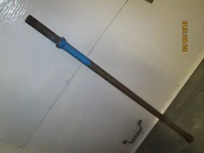 MECHE 3 PI. POUR MARTEAU A PERCUSSION EMBOUT AU CARBURE 1 1/2 PO, View more