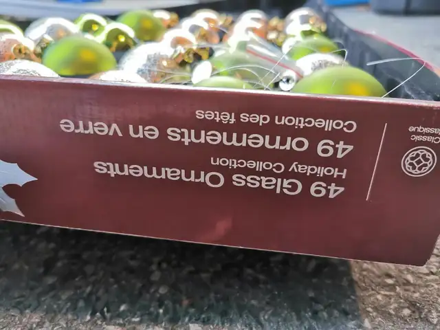 Christmas lights527575069806438403