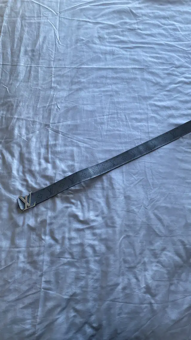 Louis Vuitton Reversible Belt in Men's in Mississauga / Peel Region - Image 2