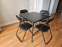 Table pliante + 4 chaises / folding table & chairs