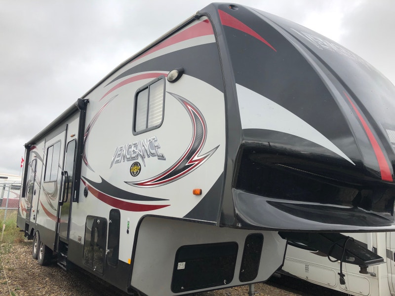 2016 Vengeance Toy Hauler RVs & Motorhomes Calgary Kijiji