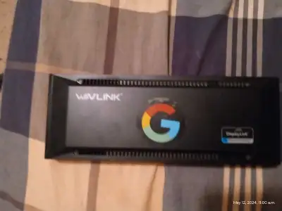 Google 4k plug and display box . Wavlink