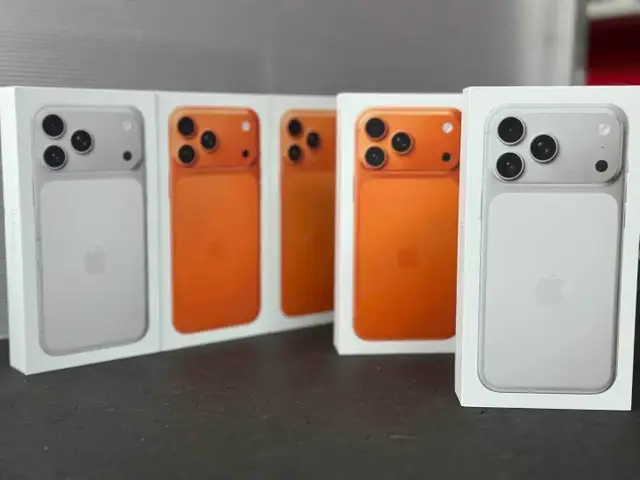 iPhone 17 Pro Max 256GB – BRAND NEW SEALED – Silver/Orange in Cell Phones in City of Toronto - Image 5