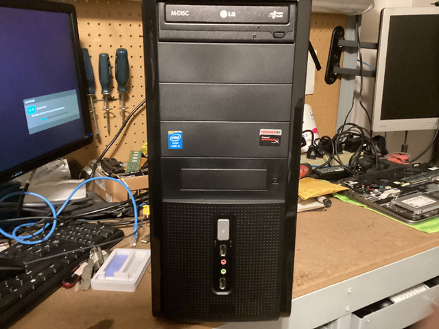 Intel i3 3.4Ghz, 256Gb SSD, 8Gb, Win 10 Pro digitally signed. dans Ordinateurs de bureau  à Ville de Montréal