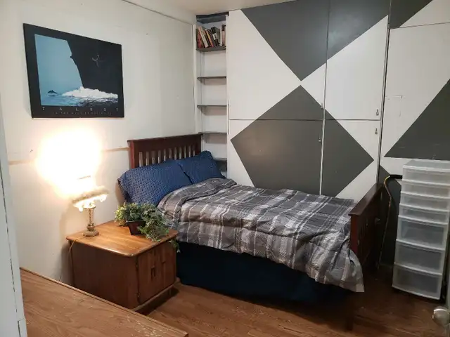 Oshawa room for rent in Room Rentals & Roommates in Oshawa / Durham Region - Image 3