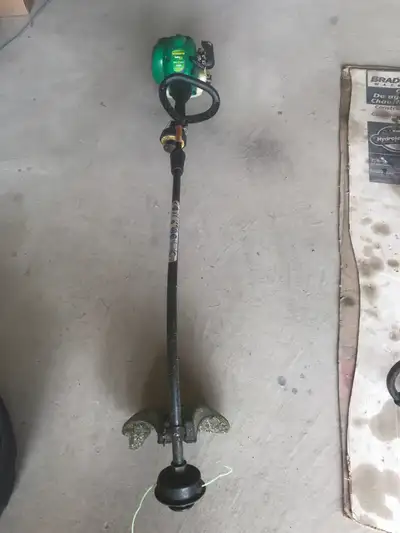 weed eater trimmer complete serviced new fuel line new primary bulb new OEM carburator over $50 spen...