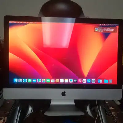 Selling our house whole Imac as we all now just rock laptops Imac 27 inch 2009 Intel I5 cpu 8gb Ram...