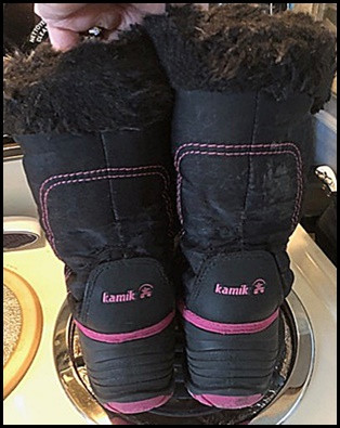 Sz 13 Girls Winter Boots $7 in Clothing - 5T in Winnipeg - Image 2