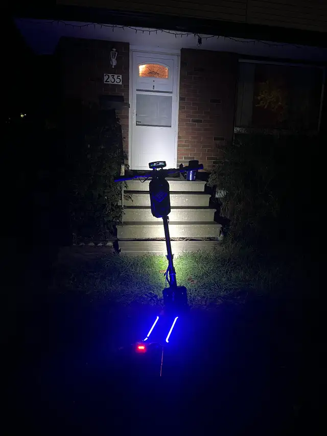 Electric Scooter in Other in Thunder Bay - Image 4