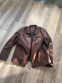 Men’s brown leather jacket