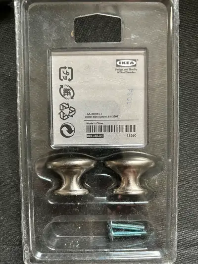 10 pewter coloured oval knobs. heavy duty. Northwest Millwoods area.