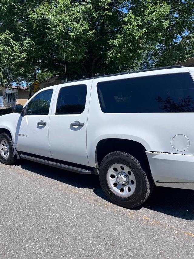 Chevrolet suburban 1500 — photo 3